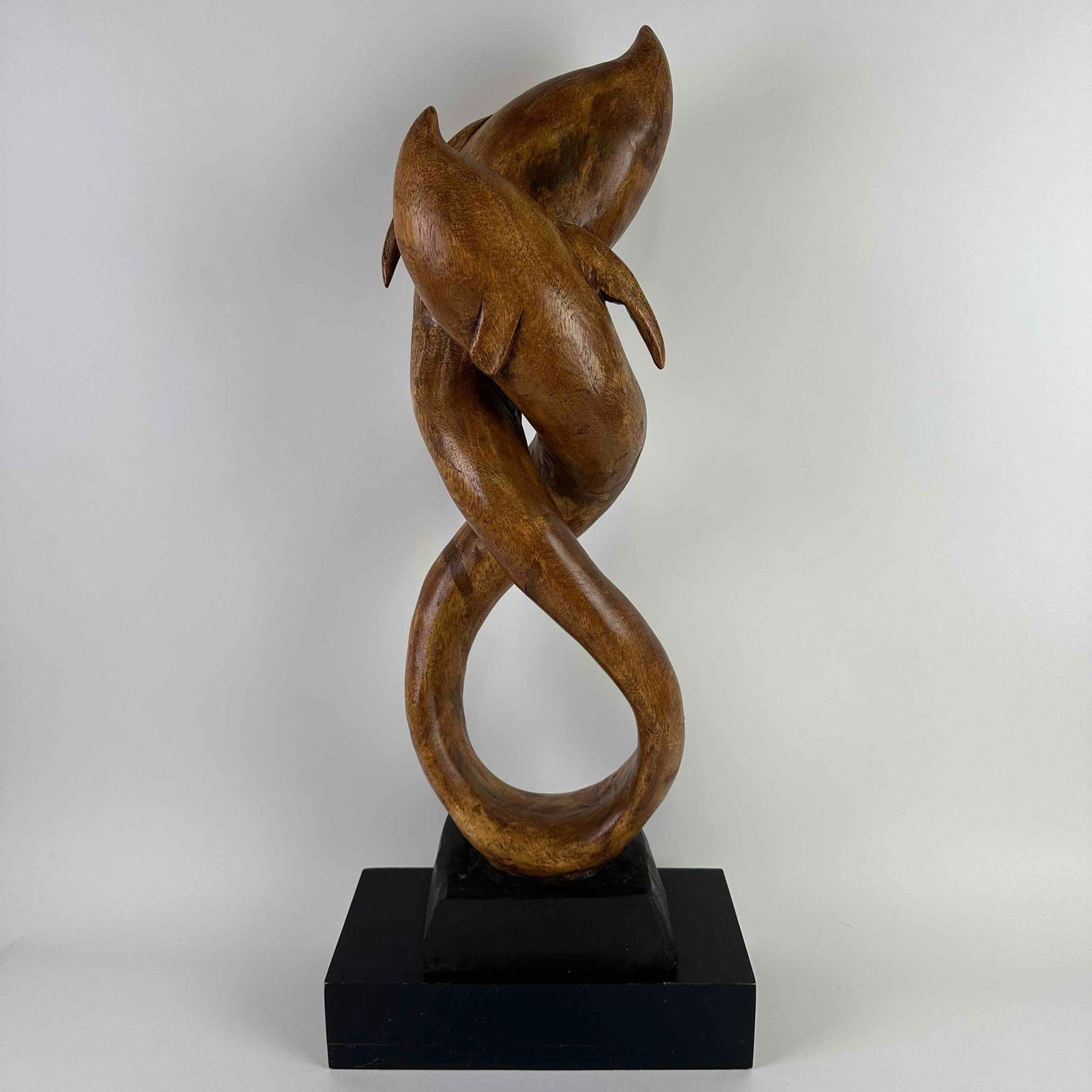 Eternal Dance Dolphin Infinity Shaped Suar Monkeypod Wood Statue Wooden Dolphins Sculpture (1 of 14)
