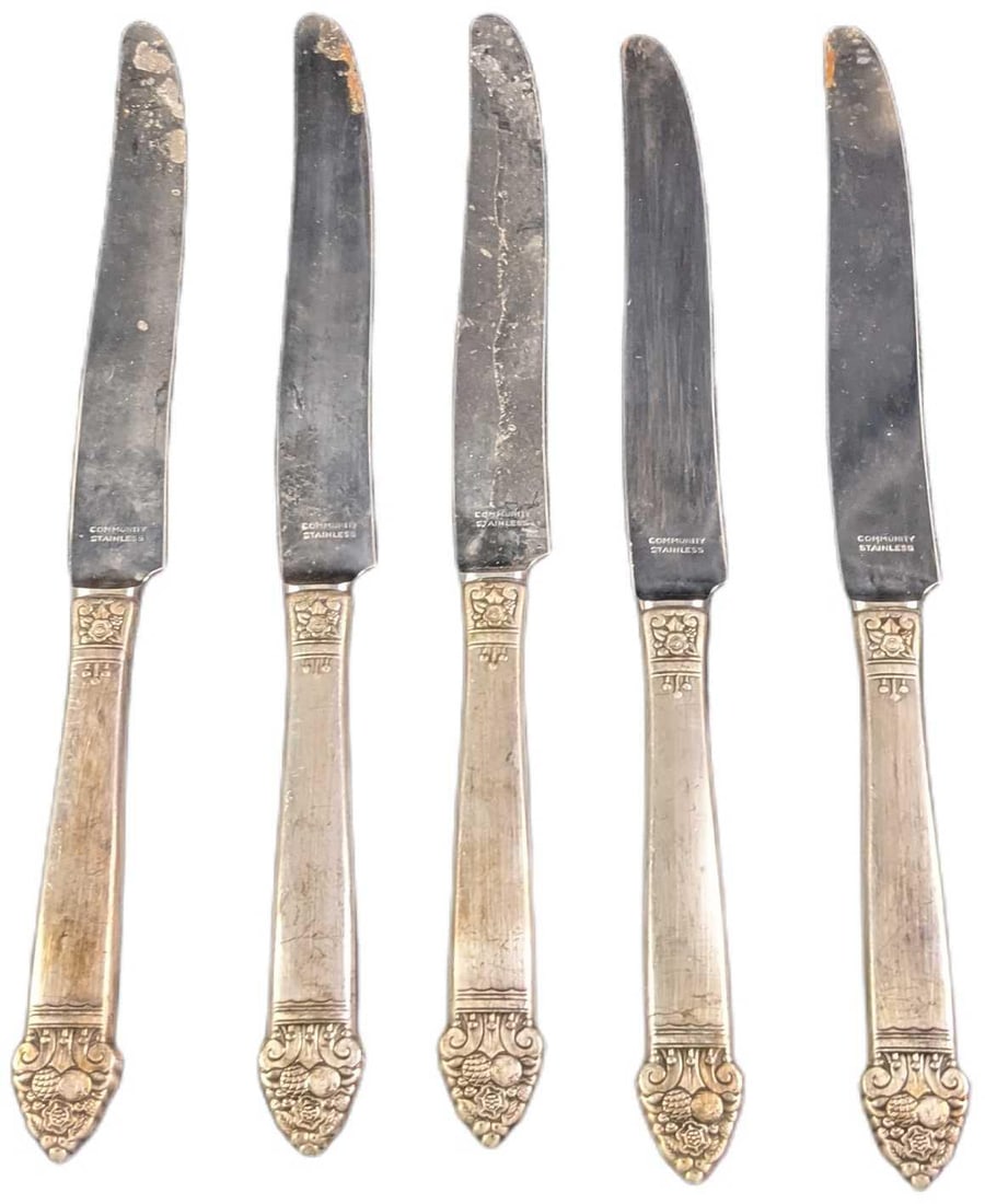 5 Vintage King Cedric Stainless Steel Knives: Five Vintage King Cedric Community Stainless Steel Knives. Each knife is approx 9 1/2" and together they weigh under one pound at 0.73lb. The knives are in a good, vintage conditon with some wear, scr