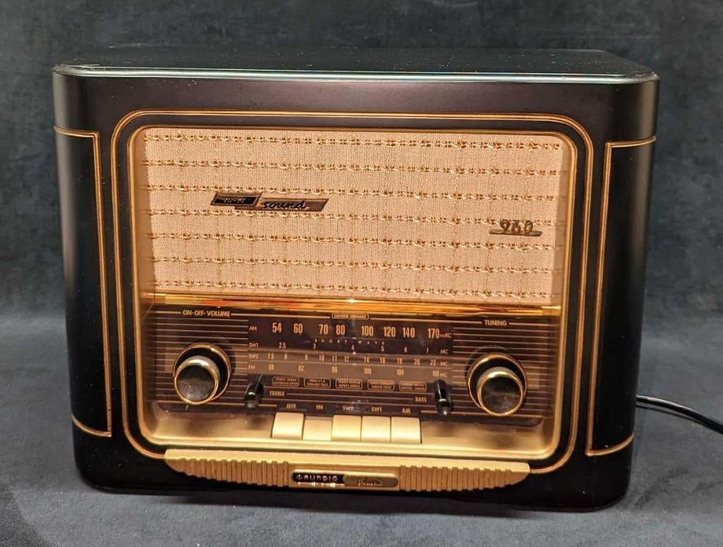 Grundig Classic 960 Anniversary Radio (1 of 10)