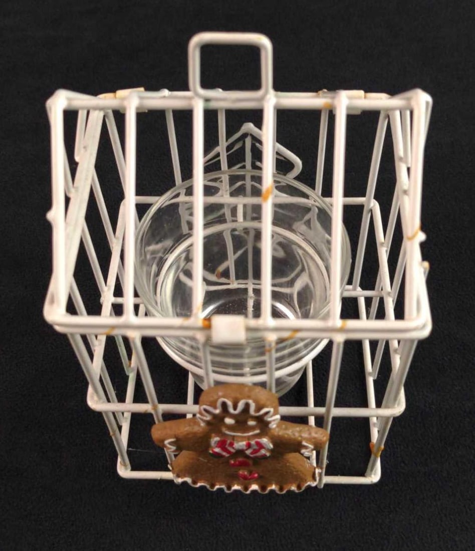 White Wire Gingerbread Candle Holder - 7