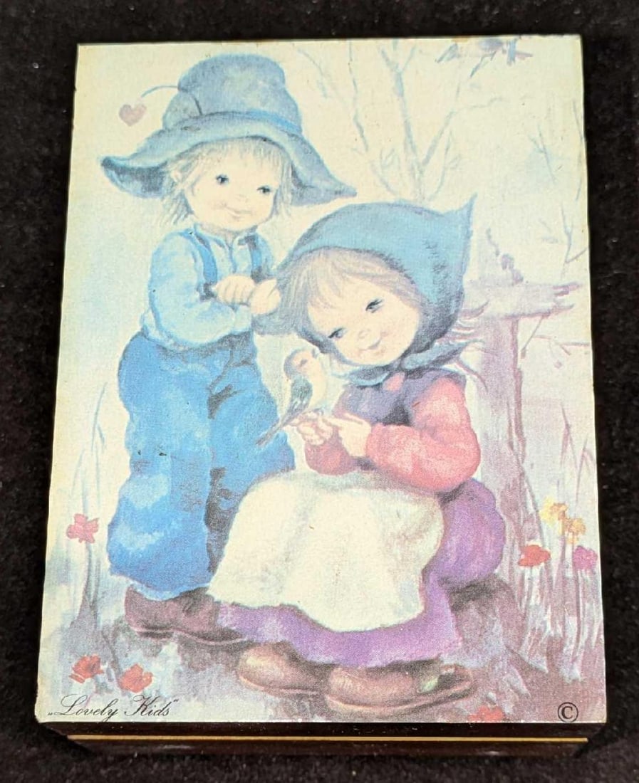 Vintage Original Deichert Musical Box Plays Edelweiss: Vintage Original Deichert Musical Box Plays Edelweiss. The box was made in West Germany and the insides were made in Sweden. The wooden music box is approx 3 1/2" x 4 1/2" x 2 1/2" and it weighs 0.52l