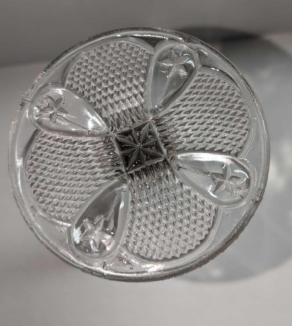 Vintage Diamond Pattern 9" Vase - 5