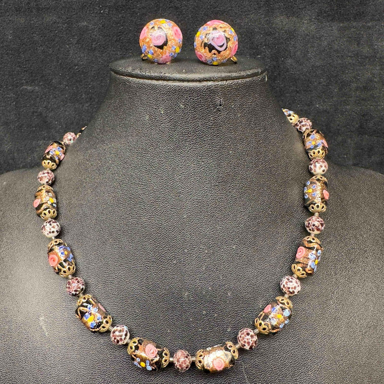 Venetian Murano Lamp Work Art Glass Fiorato Black Beaded Bead Necklace and Earrings Set B99: Venetian Murano Lamp Work Art Glass Fiorato Black Beaded Bead Necklace and Earrings Set B99. Necklace and earrings with black colored glass beads with beautiful hand painted designs on each. The
