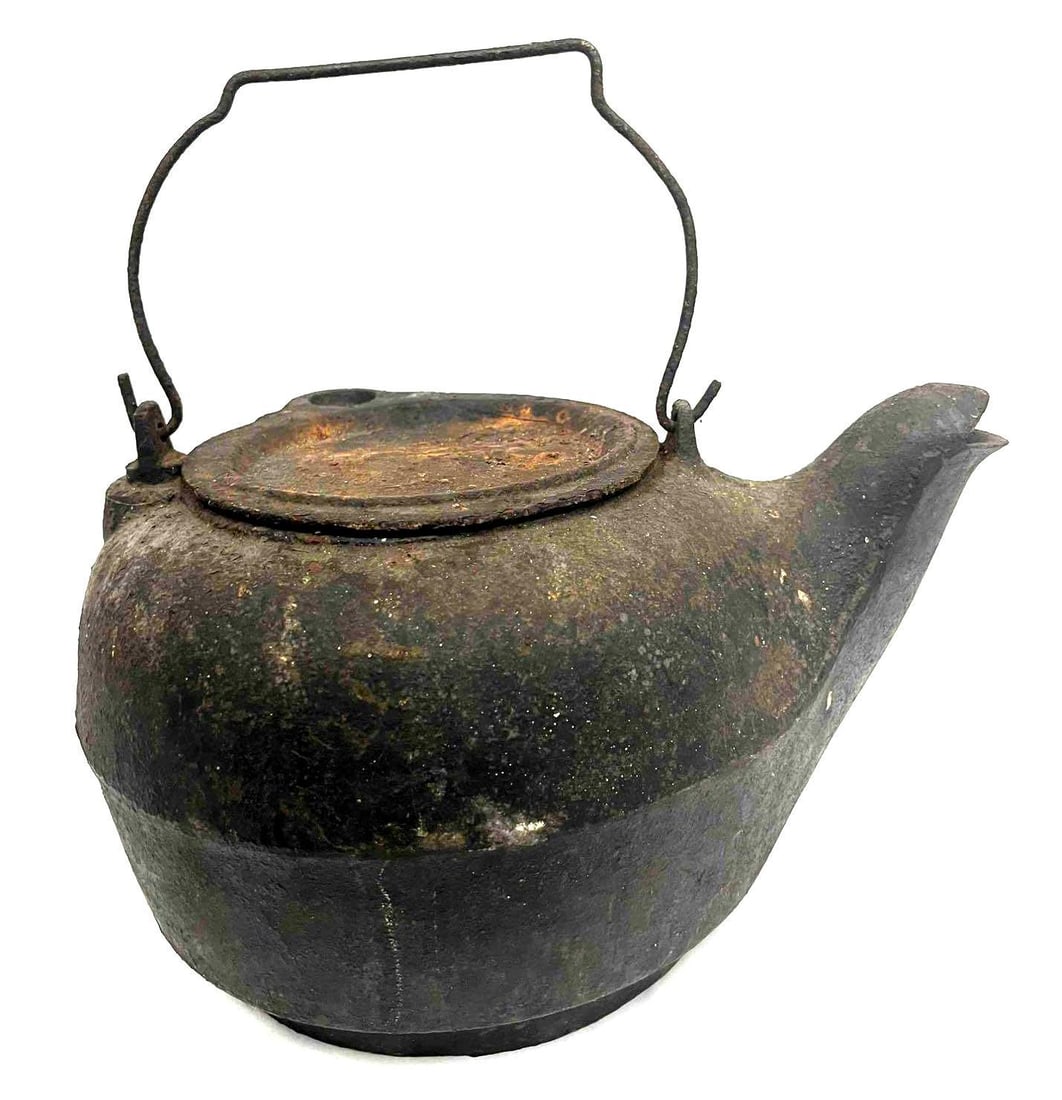 Vintage Cast Iron Tea Kettle With Lid & Handle (1 of 8)