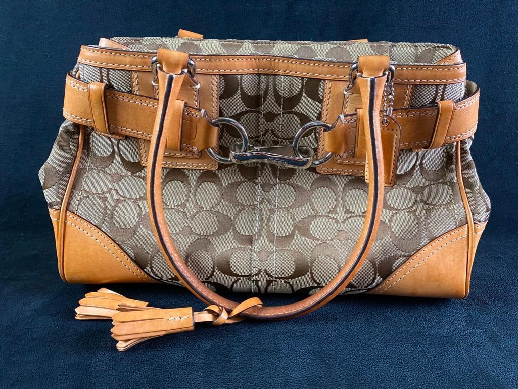 Coach Hampton Signature Satchel (1 of 6)