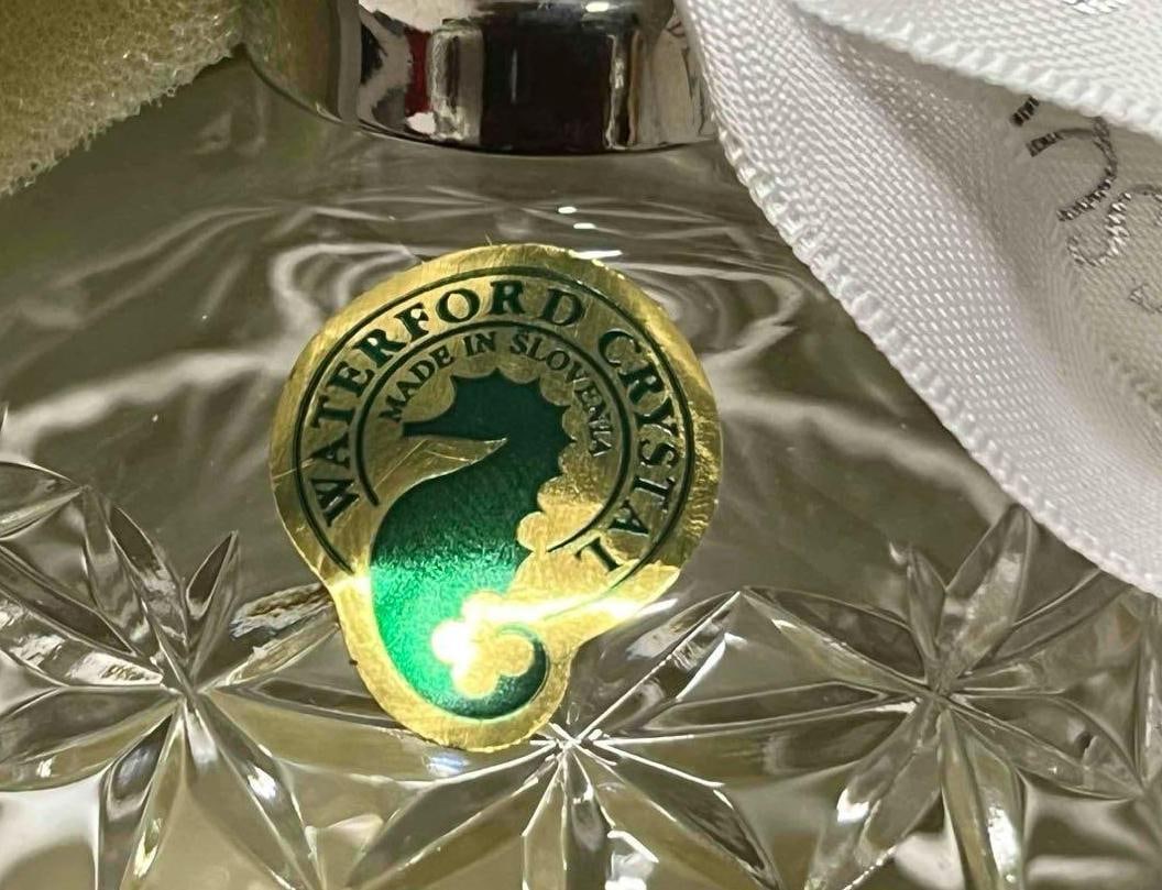 Waterford Crystal Times Square Collection Ornament 2003 The Exclusive Hope For Courage Design  - 6