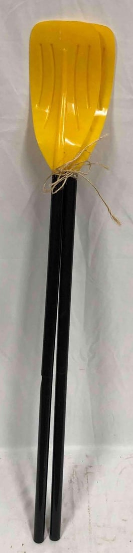 2 Plastic Kayak Paddles  - 3