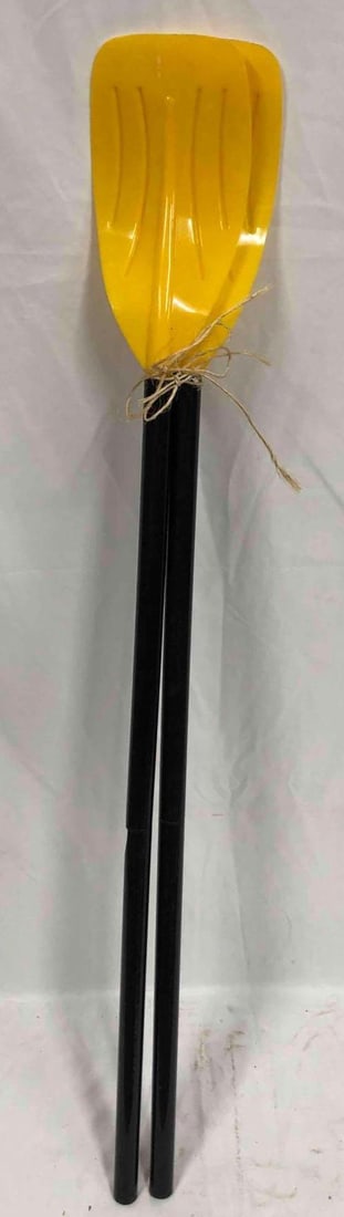 2 Plastic Kayak Paddles  - 4