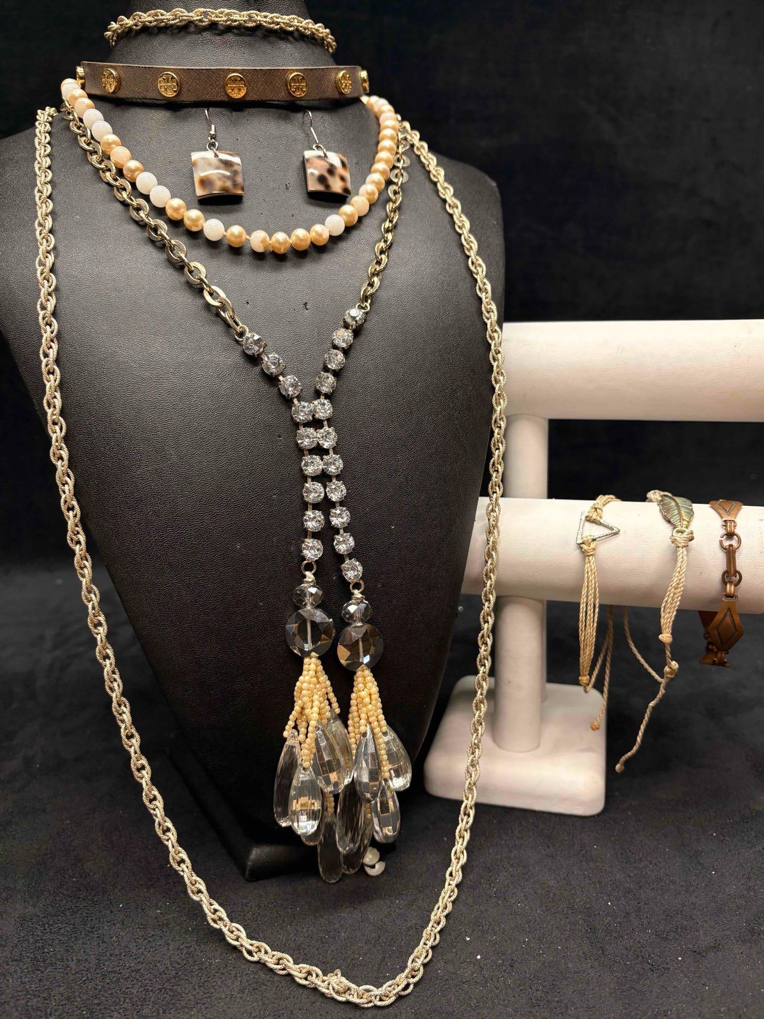 8pc Western Glam Mixed Costume Jewelry Lot (1 of 10)