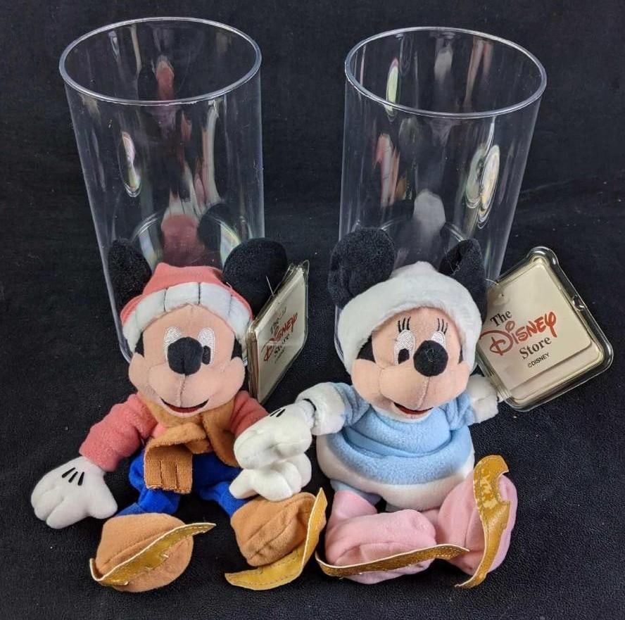 UK Disney Mickey & Minnie Arctic Freeze Bean Bags (1 of 12)