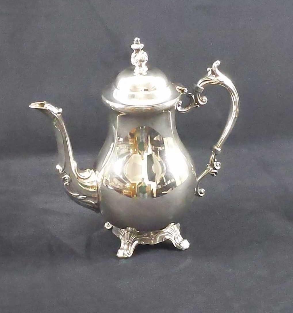 Vintage RB Rogers Silverplate Coffee Pot 2333 (1 of 6)