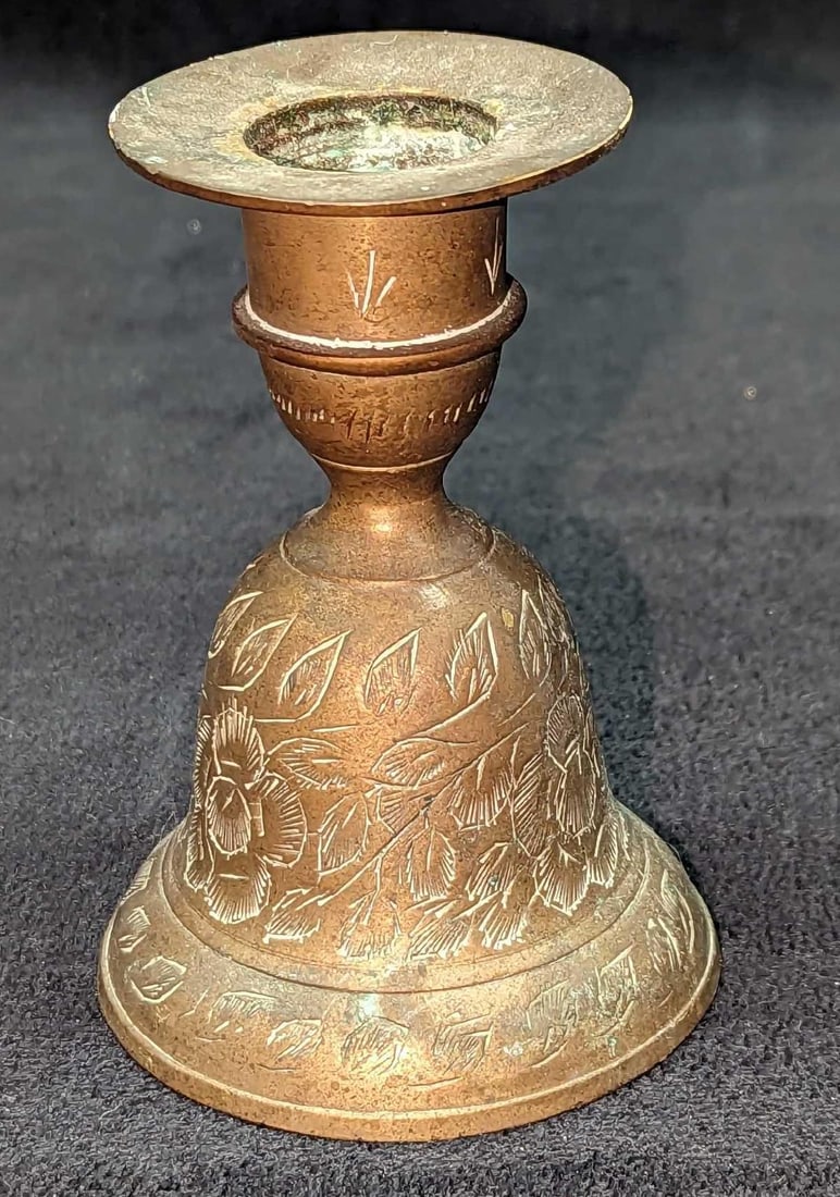 Vintage Brass Bell Candle Holder: Vintage Brass Bell Candle Holder. Made in India. This is approx 2 5/8" x 2 5/8" x 3 3/4" and it weighs 0.28lb. The bell has some tarnish and candle residue. Please see the images as they are part of