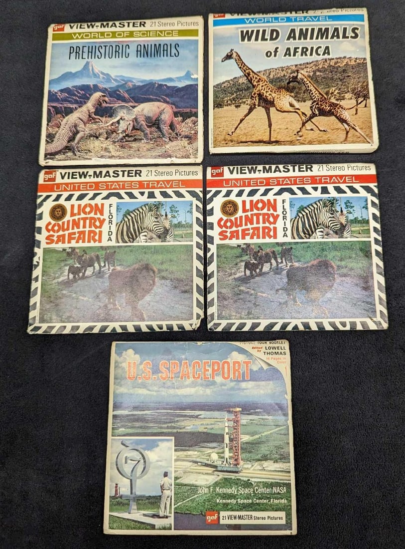 U.S. Spaceport Animals Dinosaurs View-Master Reels: U.S. Spaceport Animals Dinosaurs View-Master Reels. This lot contains: (1) "U.S. Spaceport". This was released by GAF. This is approx 4 3/8" x 4 1/4".(1) 'Wild Animals Of