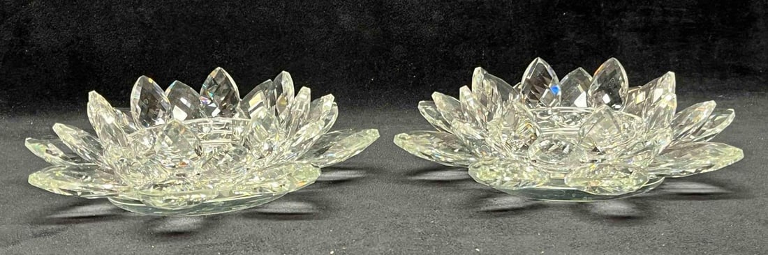 Two Crystal Cut Clear Glass Lotus/Flower Shaped Pillar/Candle Holders (1 of 9)