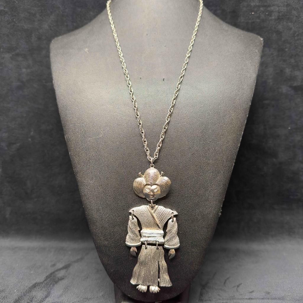 Articulated Jointed Moveable Silver Tone Asian Oriental Pendant Necklace: Articulated Jointed Moveable Silver Tone Asian Oriental Pendant Necklace. No identifying markings, maker unknown. Necklace features a spring ring clasp closure. This item is in good pre-owned,