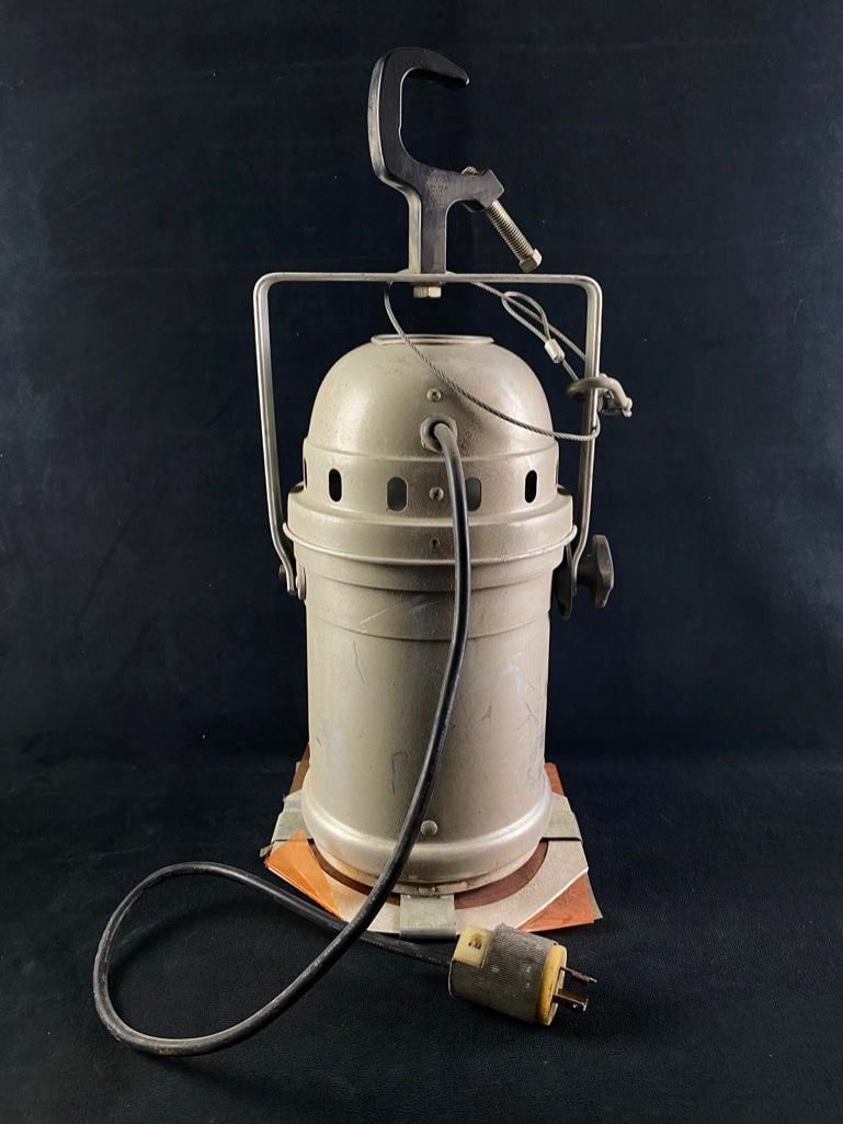 Professional Stage Light PAR 64: Professional Stage Light PAR 64 Techni Lux PAR 64 reflector lamp stage light for theater and production lighting. The can is made of aluminum, and the lamp is a General Electric PAR 64 reflector bulb