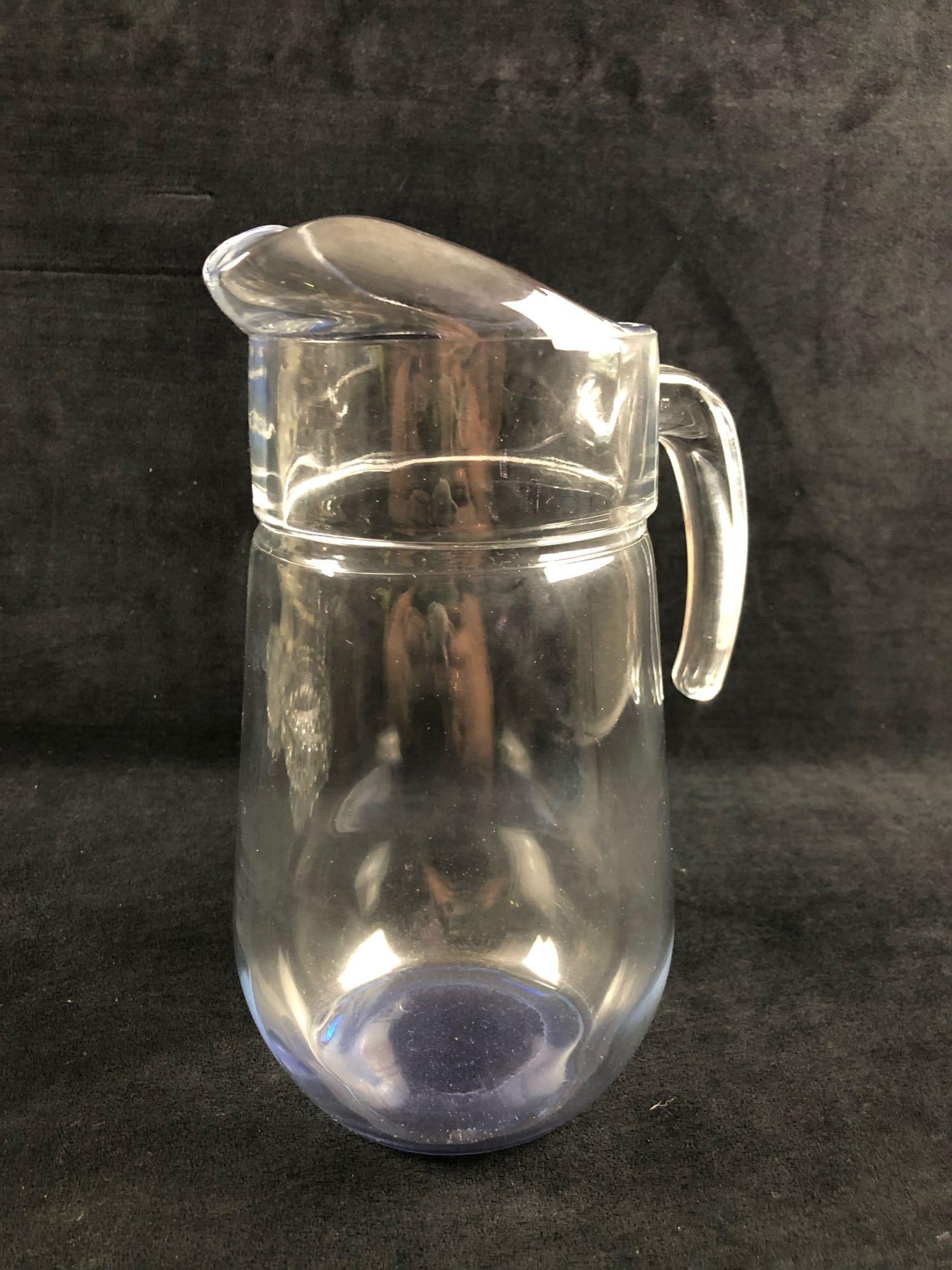 Vintage Arcoroc France Tall Clear Glass Pitcher 64 Ounce Open Handle (1 of 9)