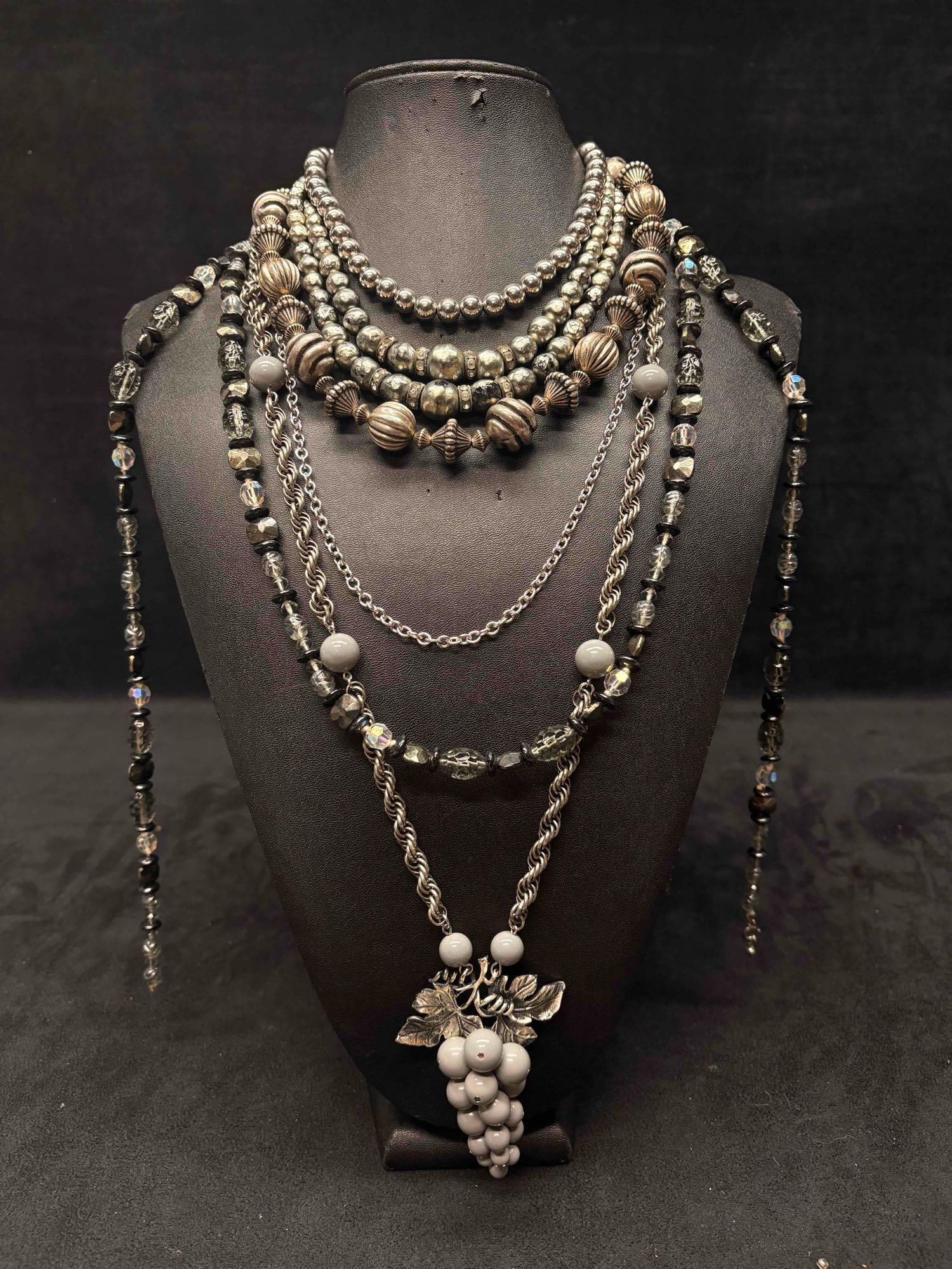 6pc Silver Grape Vine Necklace Lot: This lot consists of 6 pre-owned costume jewelry necklaces with typical wear from use. Please review images for context of the lots visual conditions. APPROX. WEIGHT: 11.7 OZ