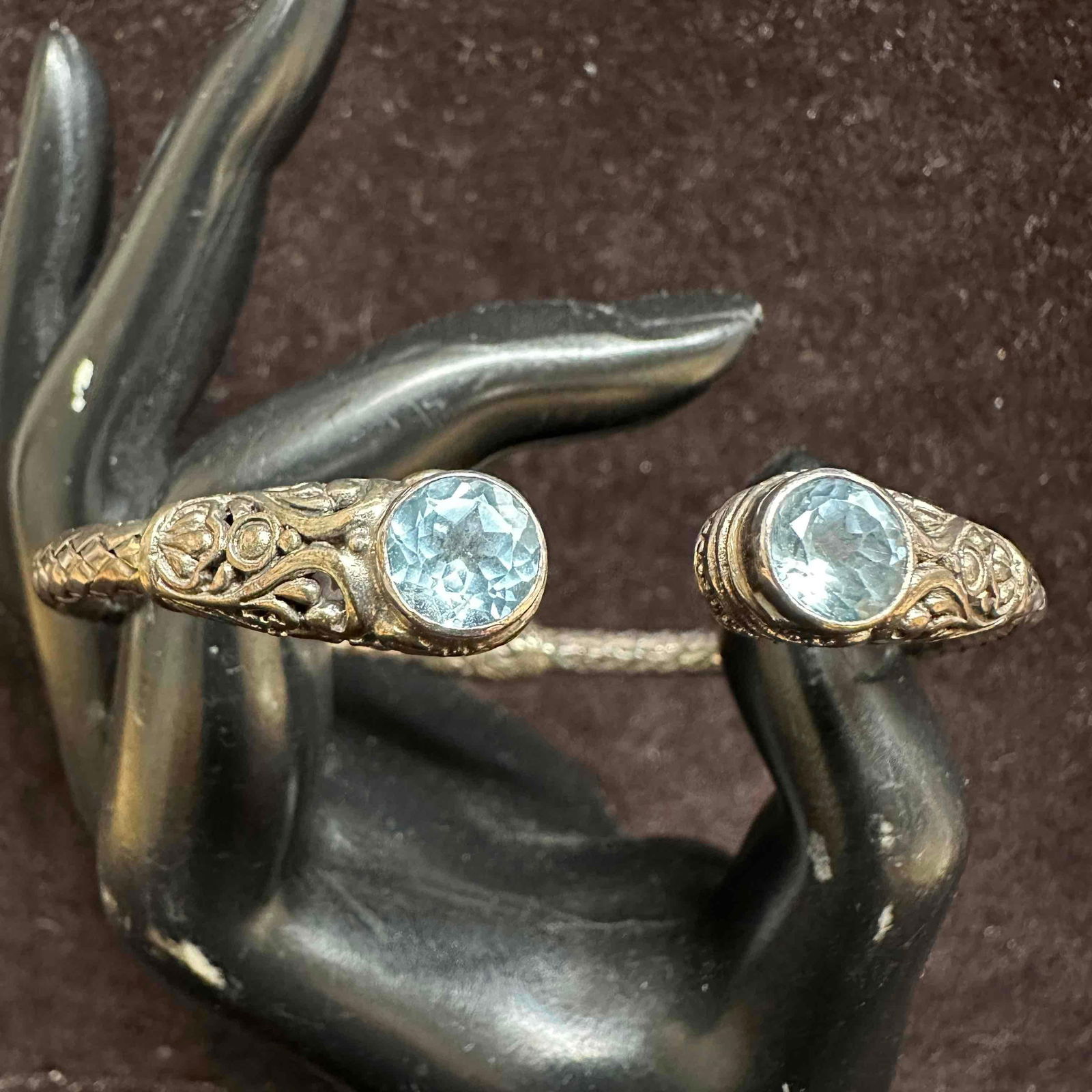ATI ID Sterling Silver Blue Topaz Hinged Bracelet G18: This item is in good pre-owned, previously used/displayed condition with noticeable light wear, and surface scratches. Please reference all photos for full details. This piece of jewelry has been test