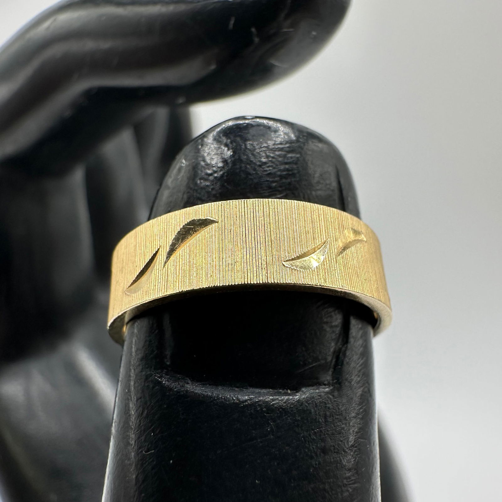 FC 14K Yellow Gold Textured Stylized Etched Design: This item is in good pre-owned, previously used/displayed condition with noticeable light wear and surface scratches. Please reference all photos for full details. This piece of jewelry has been