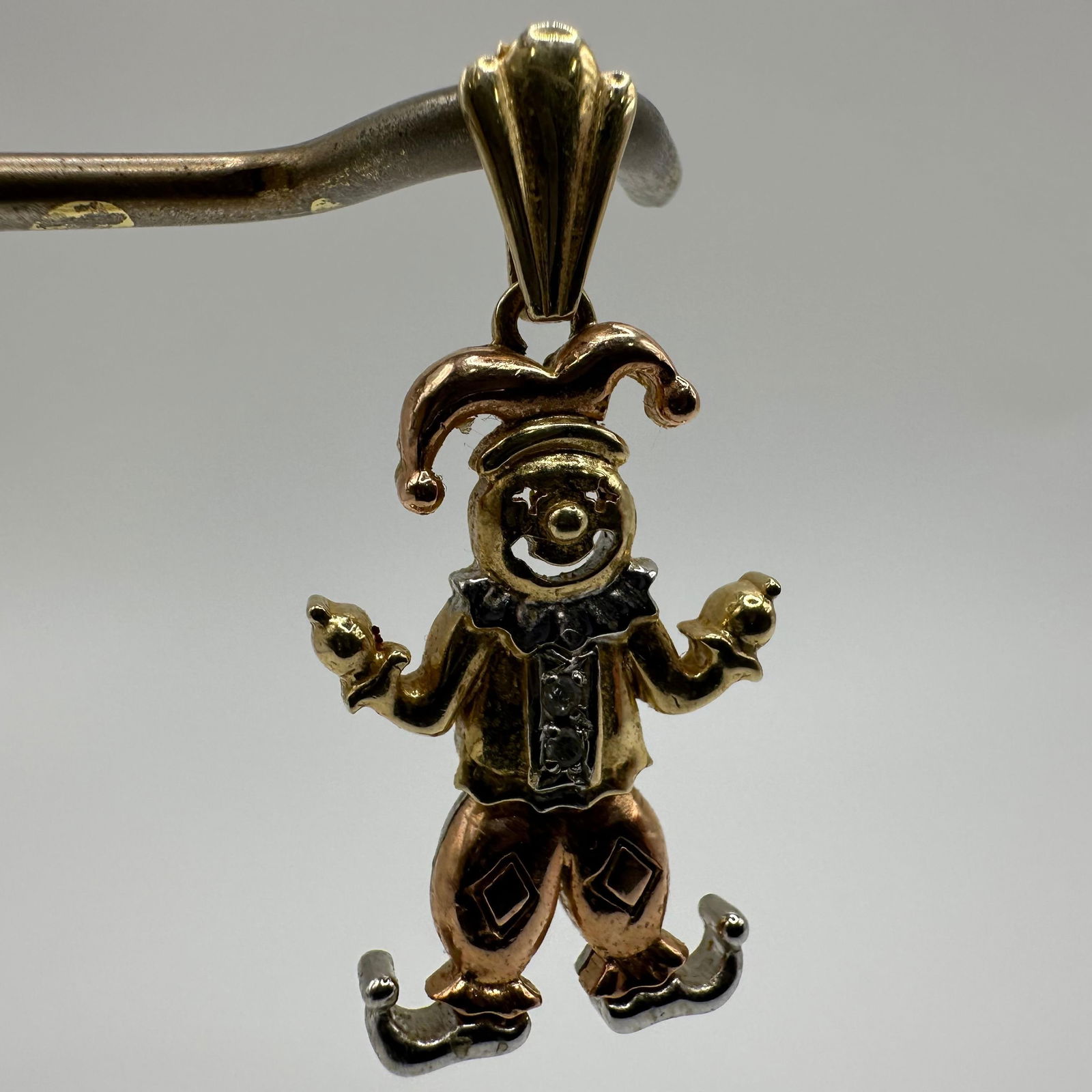 14K Rose Yellow Gold Moveable Jester Clown Pendant Accent Diamond (1 of 6)