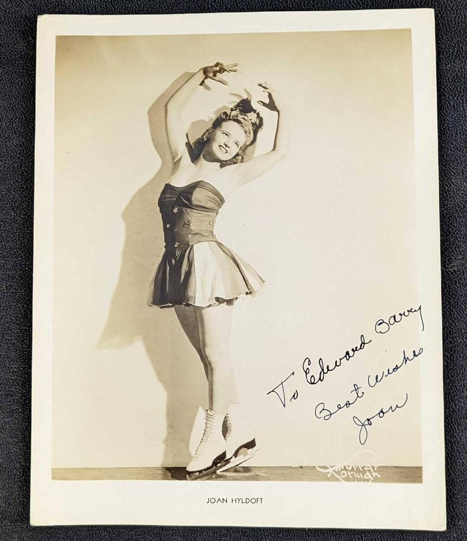 Autographed Ice Skater Joan Hyldoft Photo: Autographed Ice Skater Joan Hyldoft Photo. She was part of "Holiday On Ice", which was the first American show to tour the Soviet Union. The photo is approx 8" x 10" and it weighs 0.02lb. The photo is