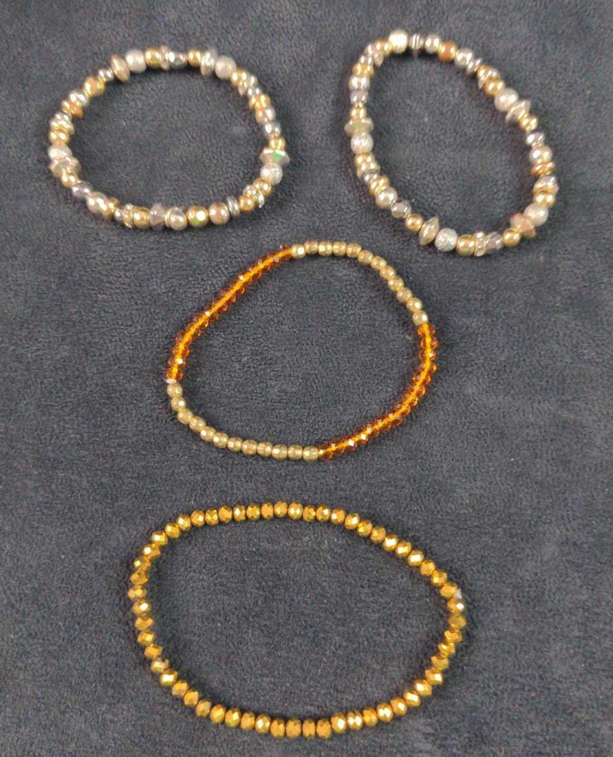 Four Metallic Plastic Beads Bracelets (1 of 5)