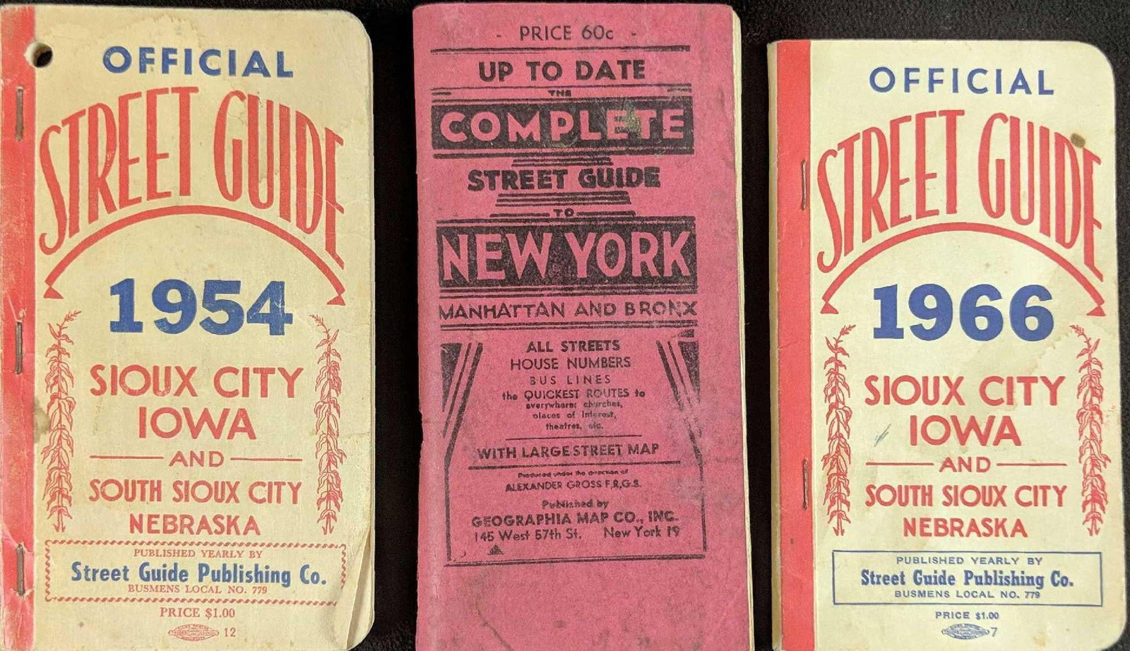 Vintage Offical Street Guides Iowa New York: This lot includes: (1) The Official Street Guide: Sioux City Iowa - 1954. By Street Guide Publishing Co. (1) The Official Street Guide: Sioux City Iowa - 1966. By Street Guide Publishing Co. (1) Up T