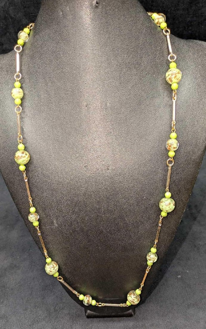 Vintage Italian Murano Art Green And Gold Glass Bead Necklace IIIIII (1 of 4)