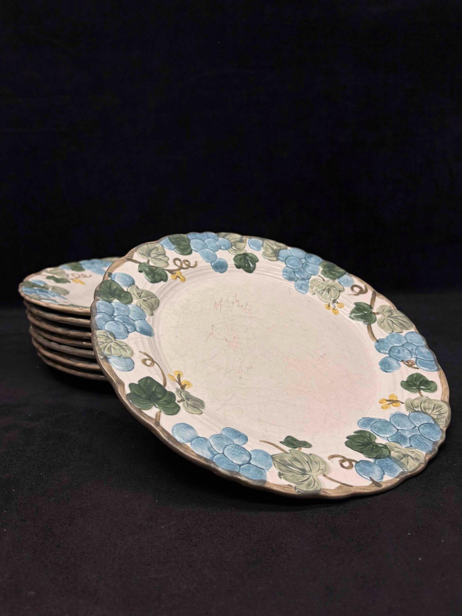 8pc Metlox Potteries Poppytrail Line Ceramic Sculptured Grape Dinner Plates (1 of 6)