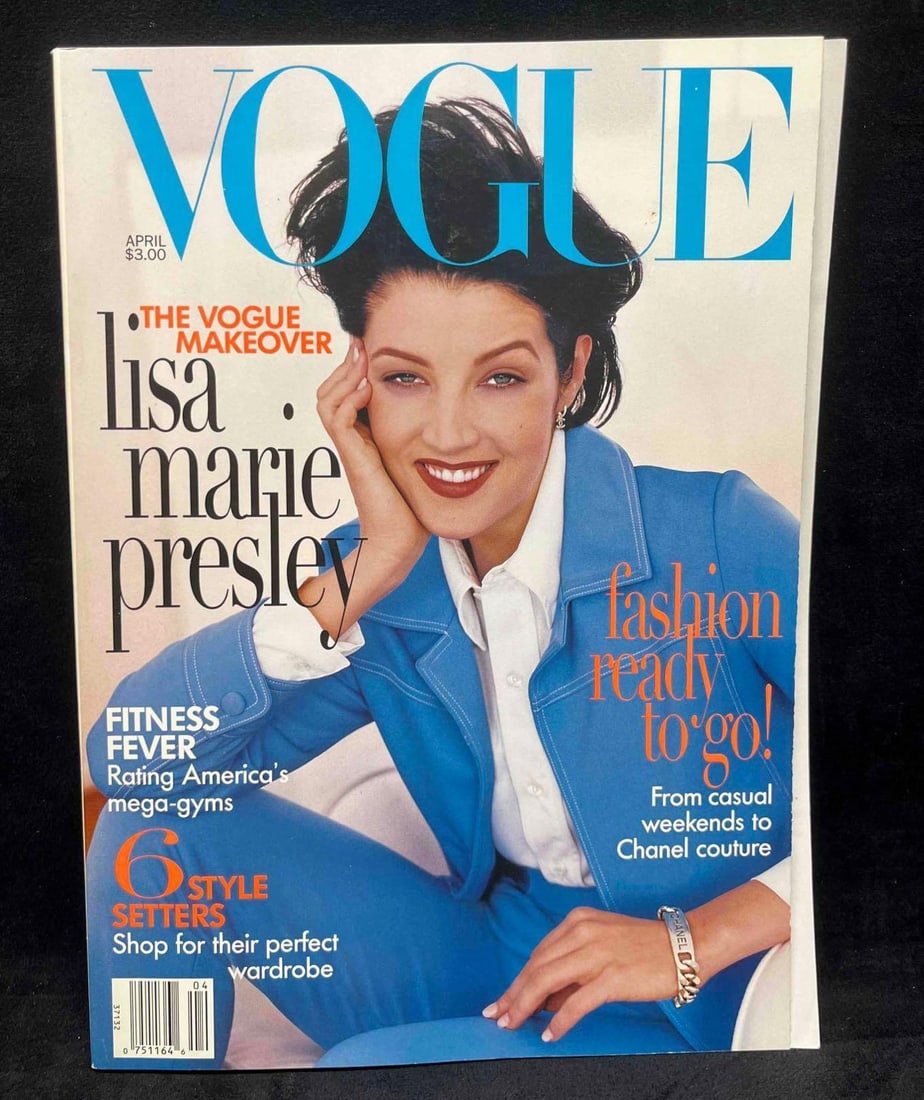 Vintage Vogue April 1996 Lisa Marie Presley The Vogue Makeover: This lot contains a Vintage Vogue April 1996 Lisa Marie Presley The Vogue Makeover. It is approx 11" x 8 1/4". Total weight is approx 1.6lbs. Overall the vintage magazine is in good used condition wit