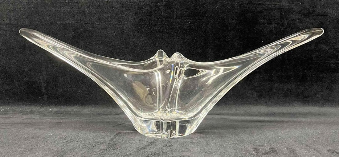 Sculptural and Curvilinear Art Deco Translucent Glass Bowl By Daum, France: This lot contains a Sculptural and Curvilinear Art Deco Translucent Glass Bowl By Daum, France. It is approx 16 1/2" x 5 3/4" x 6". Total weight is 3.6lbs. Overall the Daum Glass Bowl is in good