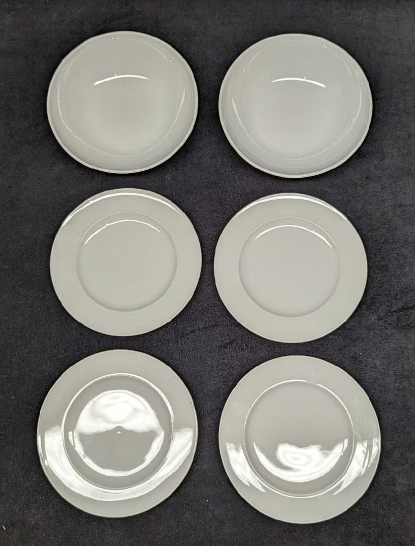 4 Rosenthal China Bread & Butter Plates & Corning Bowls: 4 Rosenthal China Bread & Butter Plates & Corning Bowls. This lot includes: (4) Rosenthal China Bread & Butter Plates. Made in Germany. These retired plates are approx 6" x 1/2" x