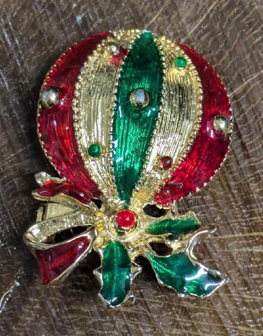 5 Vintage Rhinestone - 5