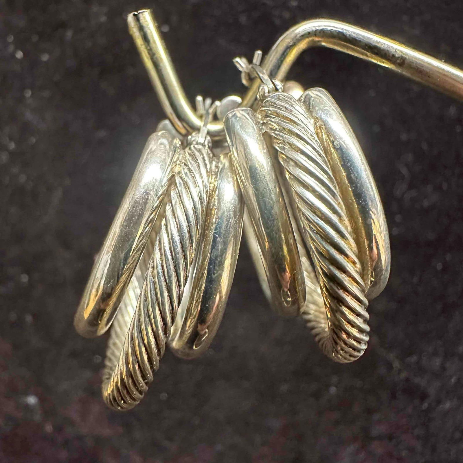 Triple Crossover Cable Hoop Sterling Silver Earrings G66: This item is in good pre-owned, previously used/displayed condition with noticeable light wear, and surface scratches. Please reference all photos for full details. This piece of jewelry has been