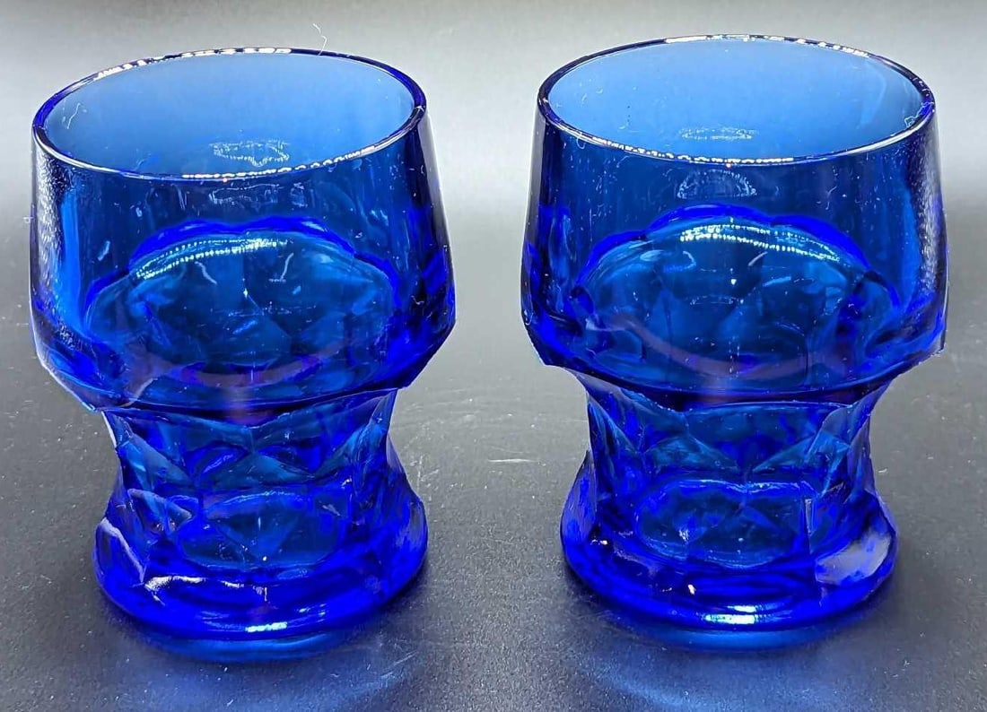 2 Vintage Georgian Blue Whiskey Glasses A: 2 Vintage Georgian Blue Whiskey Glasses A. Each is approximately 3" x 3" x 4" and the total weight is 1.26lb. The glasses have no chips or cracks. Please see the images as they are part of the descrip