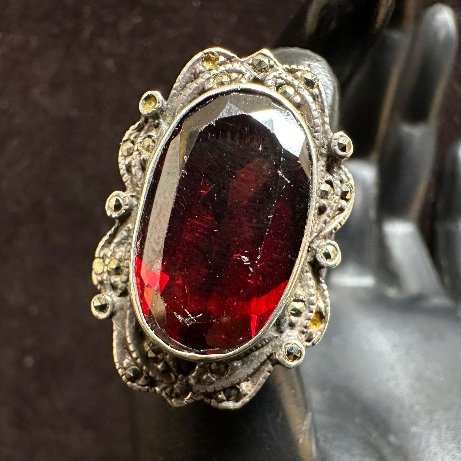 925 Sterling Silver Red Glass and Marcasite Ring N9: This item is in good pre-owned, previously used/displayed condition with noticeable light wear and surface scratches. Please reference all photos for full details. This piece of jewelry has been teste