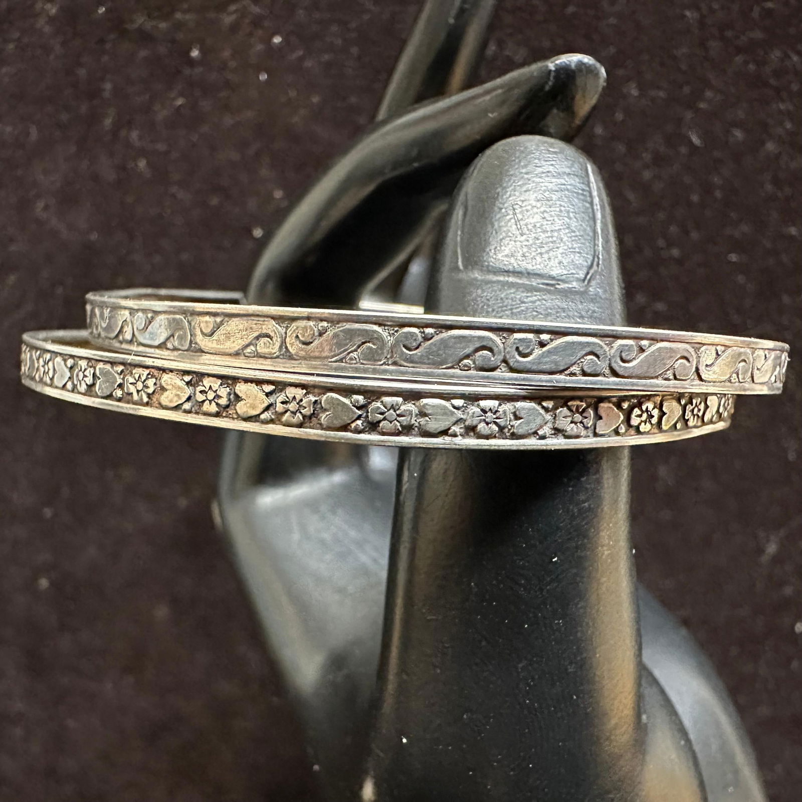Sterling Silver Bangle Bracelet Set Two Engraved Design Bracelets: These items are in good pre-owned, previously used/displayed condition with noticeable light wear and surface scratches. Please reference all photos for full details. These pieces of jewelry have