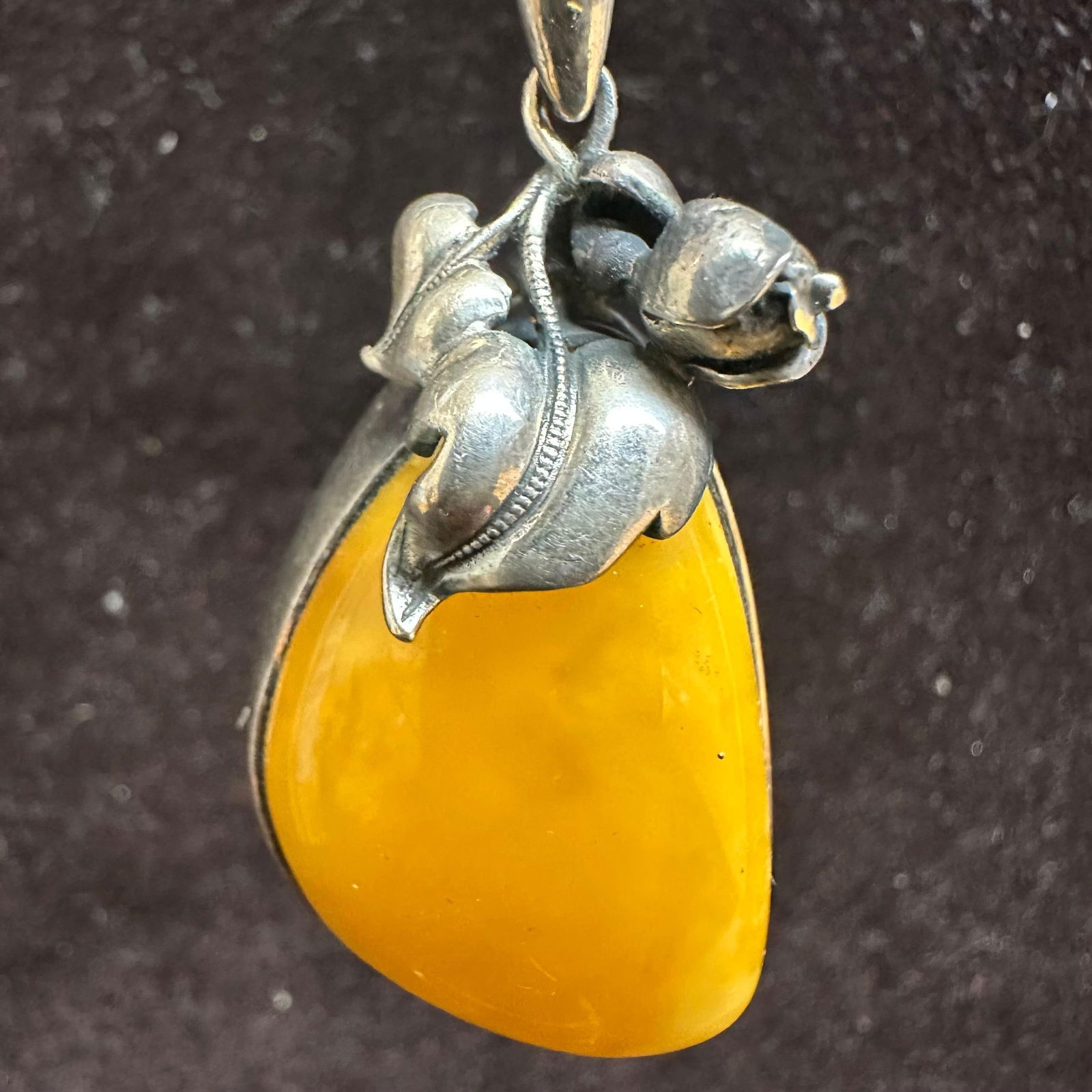 Art Nouveau Egg Yolk Butterscotch Baltic Amber Gemstone Silver Pendant N91: This item is in good pre-owned, previously used/displayed condition with noticeable light wear and surface scratches. Please reference all photos for full details. This piece of jewelry has been