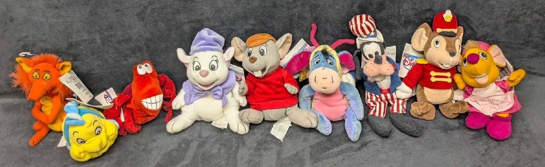 Disney Rescuers Little Mermaid Goofy Bean Bags Lot Of 9: Disney Rescuers Little Mermaid Goofy Bean Bags Lot Of 9. Please see the images for a listing of bean bags included in the lot. All come in a bag that is approx 15" x 13" x 5" and it weighs 2lbs. The b