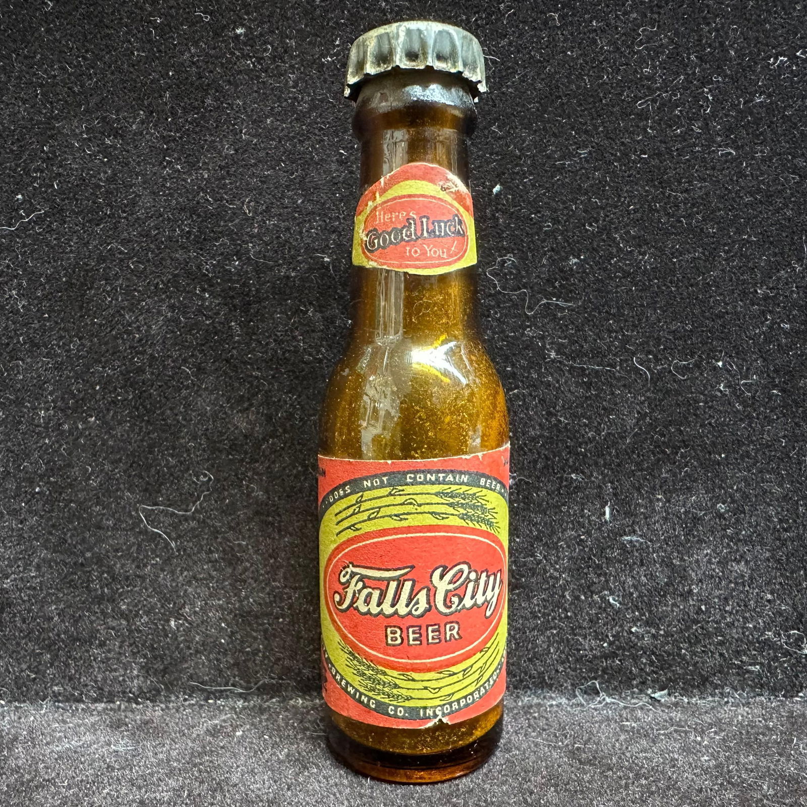1950's Falls City Beer Mini Beer Bottle Louisville Kentucky Souvenir: A 1950s Falls City Beer mini bottle from Louisville, KY, is a collectible breweriana item, representing the famous local brewery and sold as a nostalgic souvenir. This item is in pre-owned,