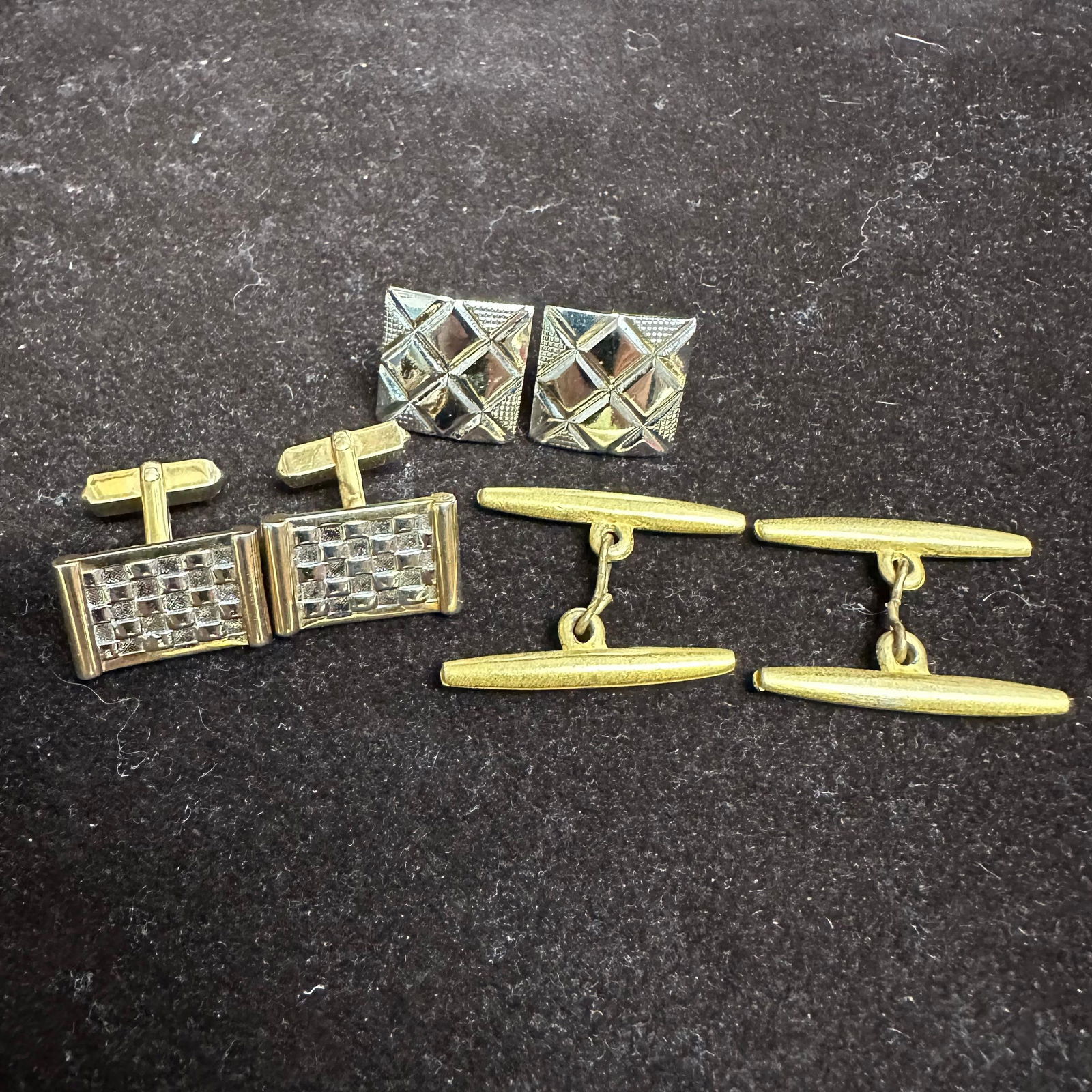 Men's Cufflink Assortment Swank Mixed Gold and Silver Tone Three Pairs (1 of 6)