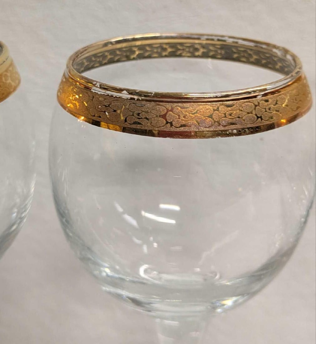 6 Gold Rimmed Glass Goblets With Renaissance Pattern - 5