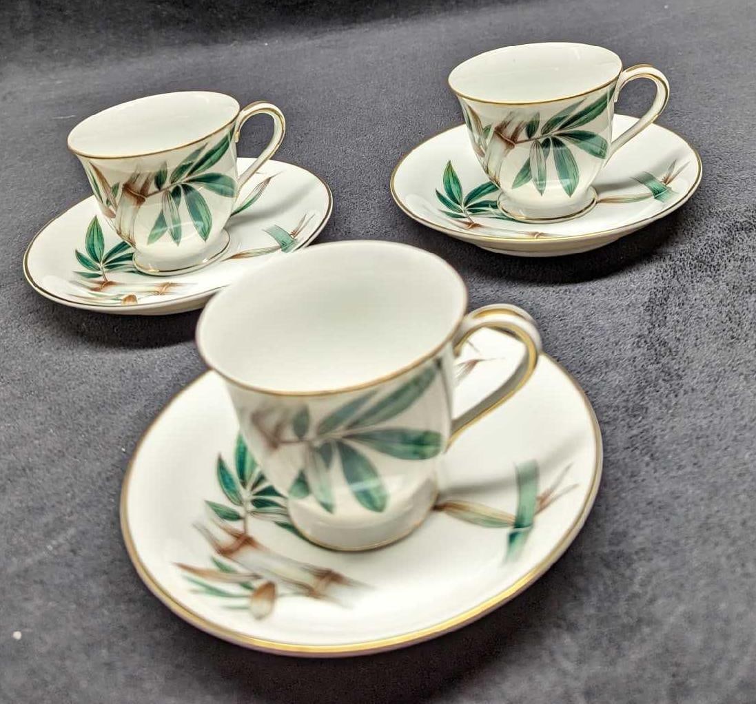 3 Vintage Noritake China 5665 Demitasse Cups & Saucers A: 3 Vintage Noritake China 5665 Demitasse Cups & Saucers A. This lot includes: (3) Demitasse Cups. These are approx 3 1/4" x 2 1/2" x 2 1/4".(3) Saucers. These are approx 4 3/4" x 4