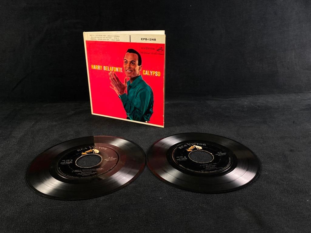 Harry Belafonte Calypso 45's: Harry Belafonte Calypso 45's The most popular album by Harry Belafonte featuring the famous "banana boat" song. Two 45 RPM vinyl disks with the singles from the LP. In great condition. A