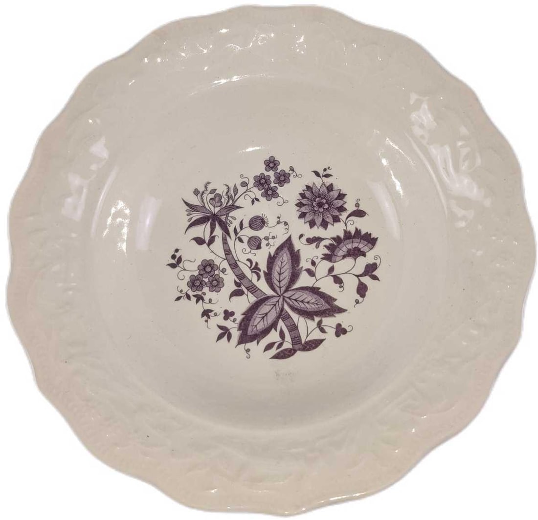 Vintage Blue Onion Design Fine China Coupe Soup Bowl: Vintage Blue Onion Design Coupe Soup Bowl. The bowl is approx 6" x 6" x 1 1/4" and it weighs under one pound at 0.33lb. The bowl is in a good, vintage condition with some crazing.