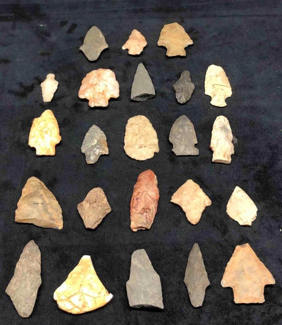 23 Native American Arrow Heads - 8