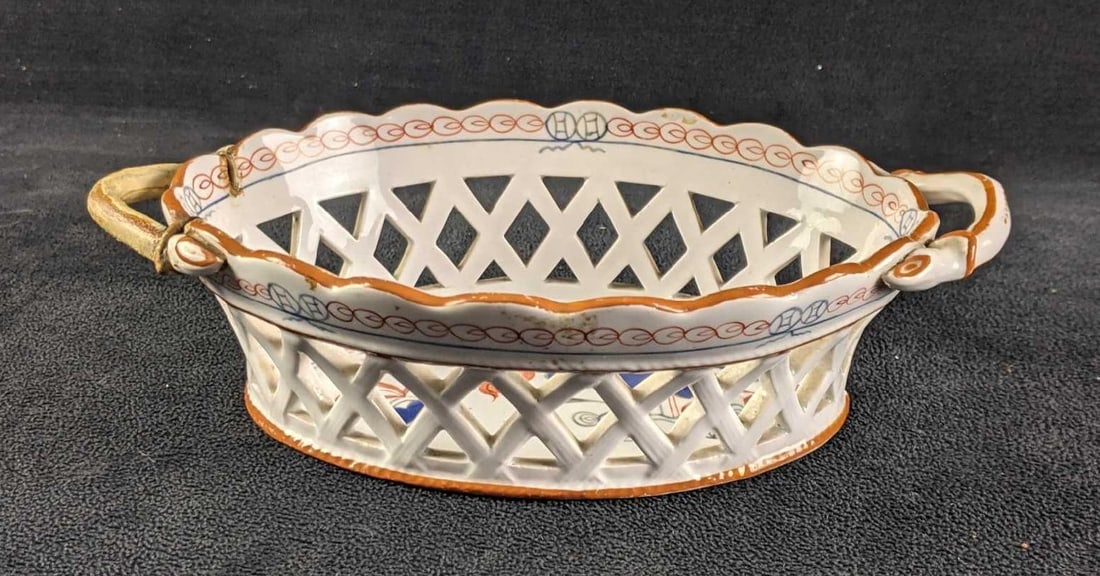 Chinese Inspired Painted 3pc Ceramic Set - 7