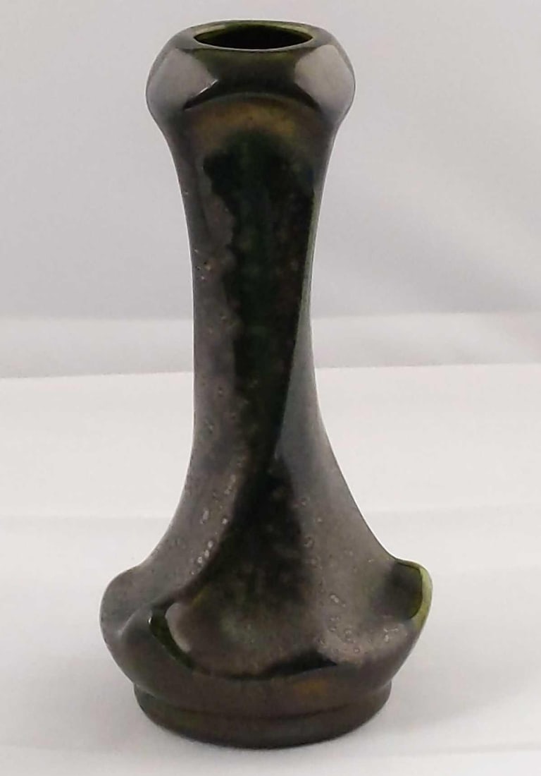 Antique Heliosine Art Nouveau Iridescent Pot: This is for an antique Heliosine Austria Art Nouveau iridescent glazed art pottery vase, c. 1900. This vase is approx 4" x 4" x 7 1/4". The vase is in good, antique condition with one small crack