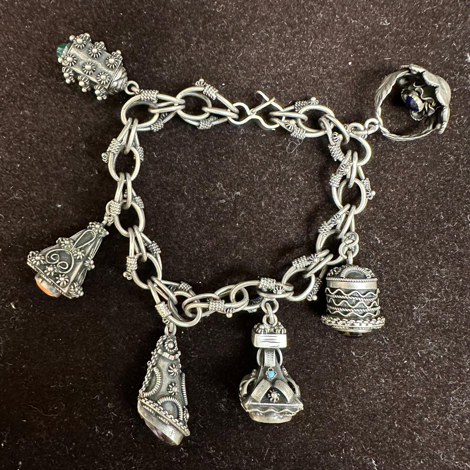 Sterling Silver 925 Etruscan Revival Multiple Fob Charms Bracelet K89: This item is in good pre-owned, previously used/displayed condition with noticeable light wear and surface scratches. Please reference all photos for full details. This piece of jewelry has been